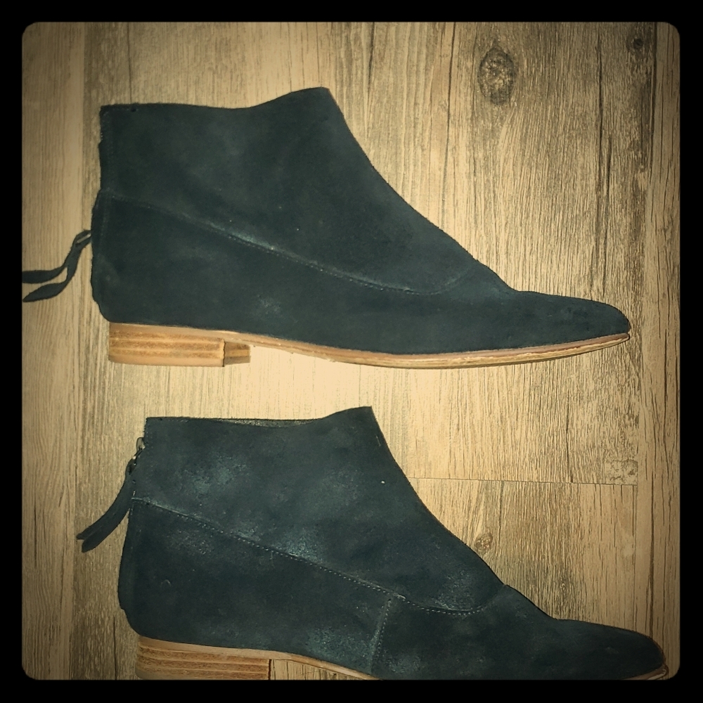 Women's Suede Ankle zip-up boots